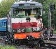 Тепловоз попал в аварию